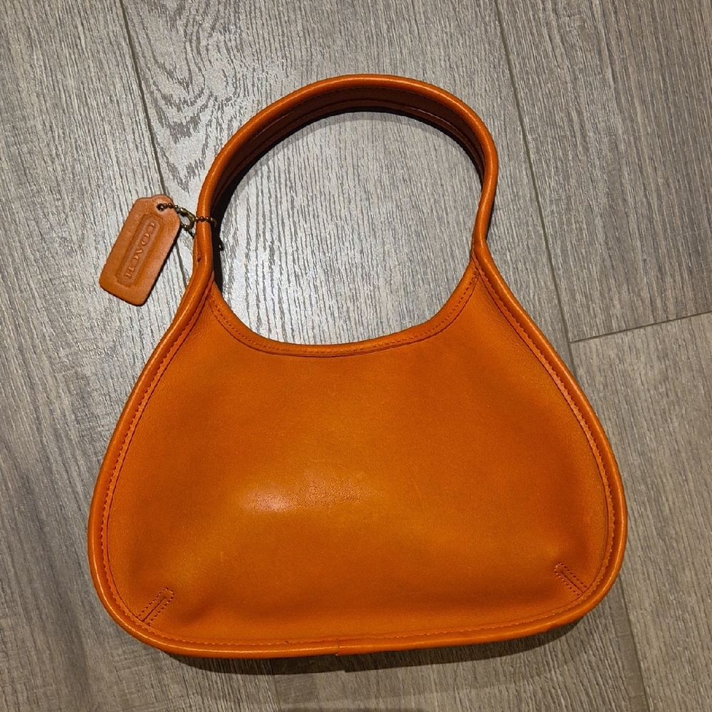 Vintage Coach Ergo Vibrant Orange Leather Shoulder Bag